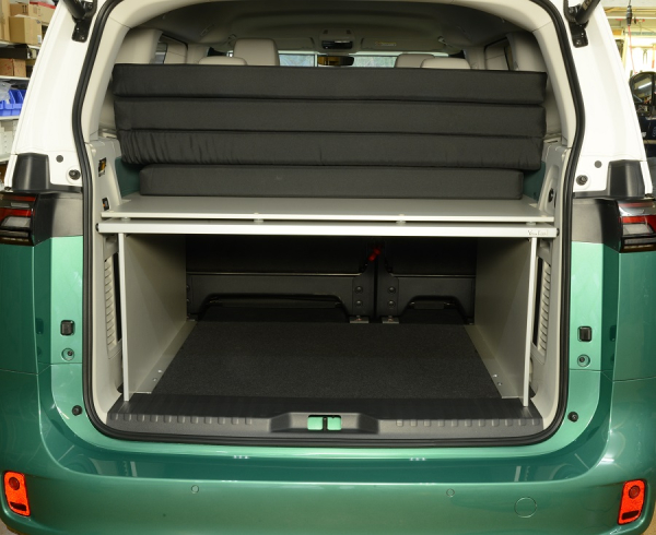 VanEssa Surfer sleeping system in the VW ID Buzz rear view packing state